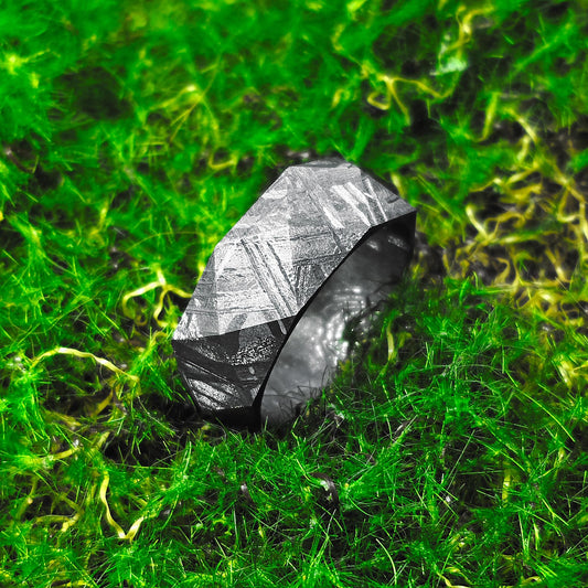 Authentic Muonionalusta Iron Meteorite Ring – Handmade Cosmic Jewelry for Men & Women | Timeless Elegance